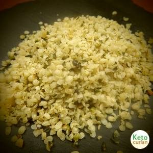 Semillas de cáñamo peladas Semillas de cáñamo peladas,un alimento clave en la cocina cetogénica